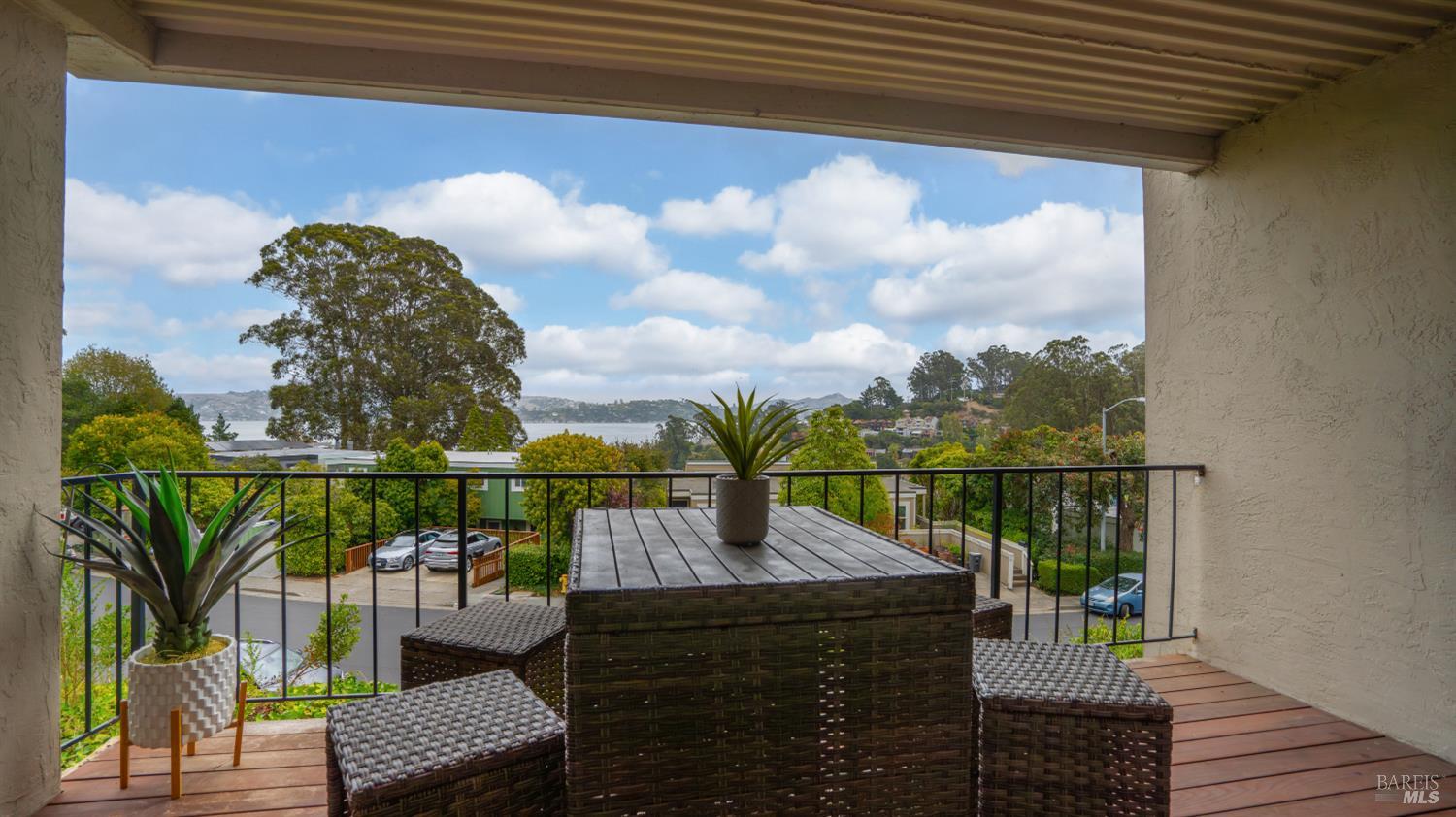 80 Lincoln Drive Sausalito CA 94965