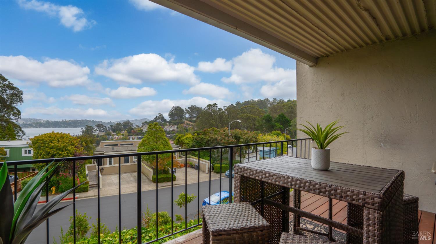 80 Lincoln Drive Sausalito CA 94965