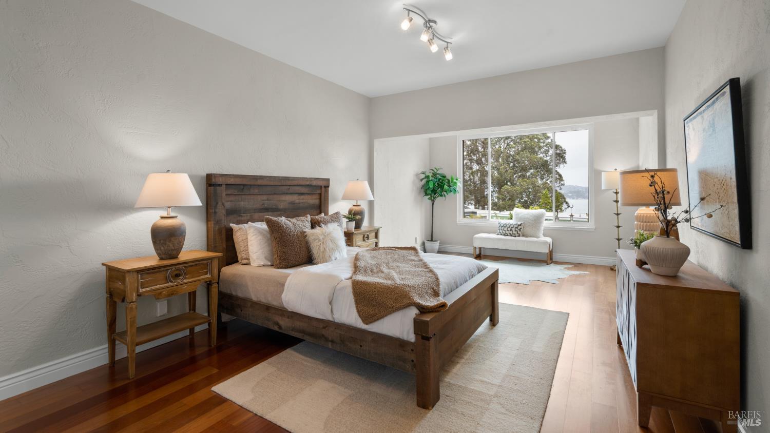 80 Lincoln Drive Sausalito CA 94965