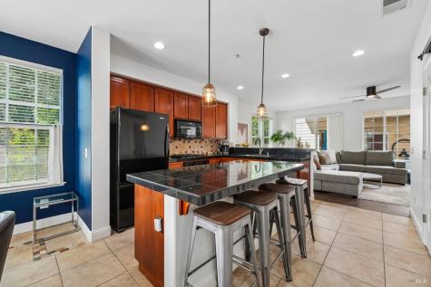 9141 Windsor Road Windsor CA 95492