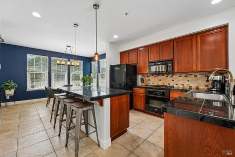 9141 Windsor Road Windsor CA 95492