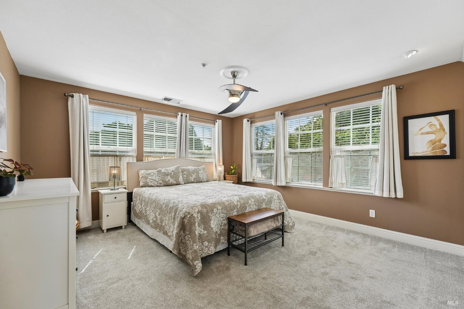 9141 Windsor Road Windsor CA 95492