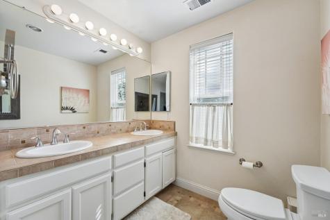 9141 Windsor Road Windsor CA 95492