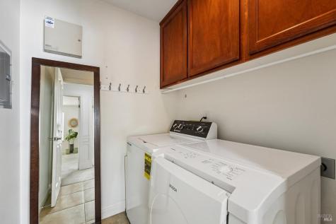 9141 Windsor Road Windsor CA 95492