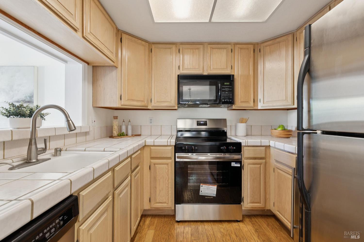 261 Redhawk Road Novato CA 94949