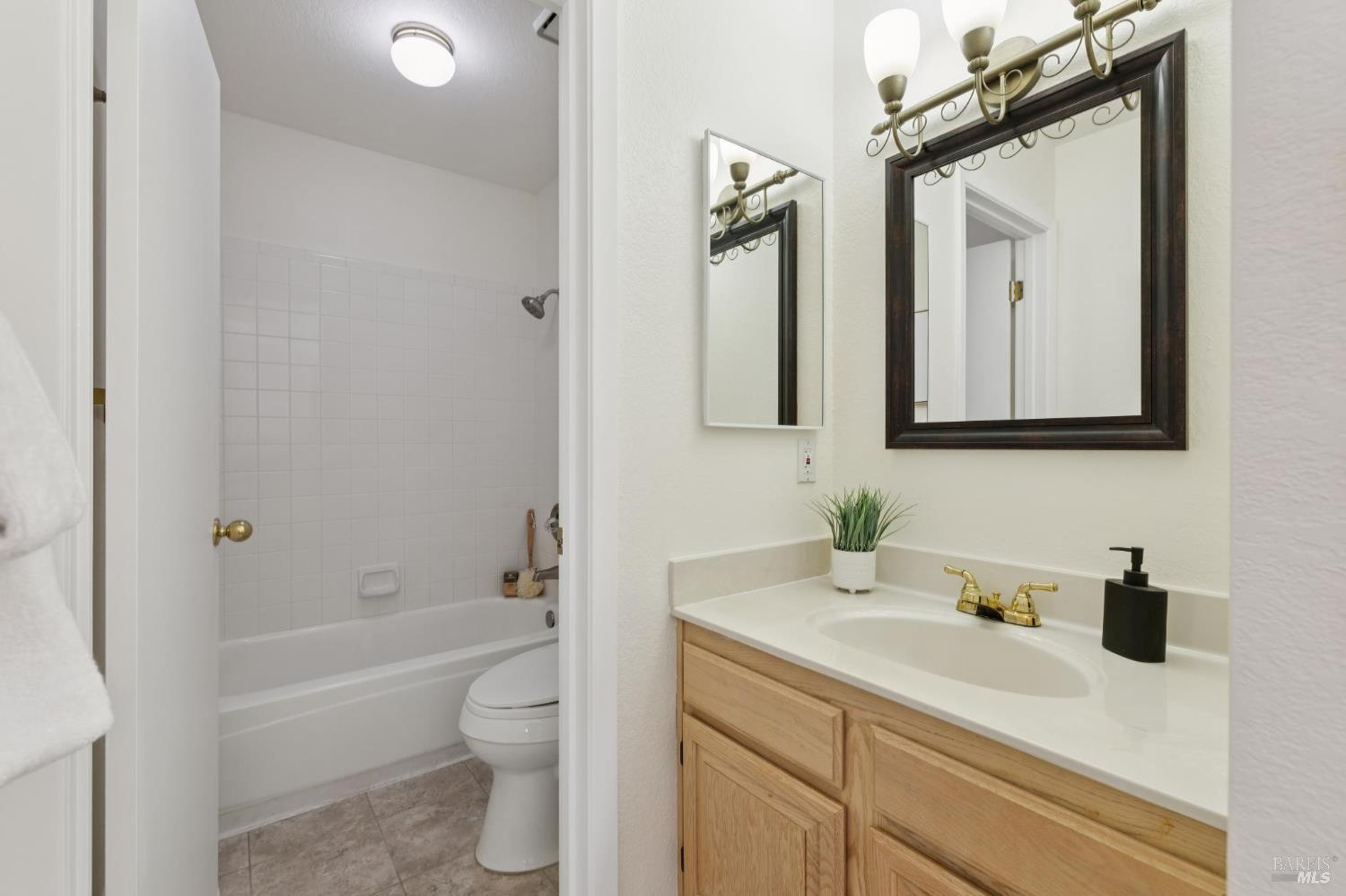261 Redhawk Road Novato CA 94949