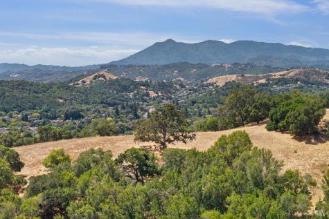 261 Redhawk Road Novato CA 94949