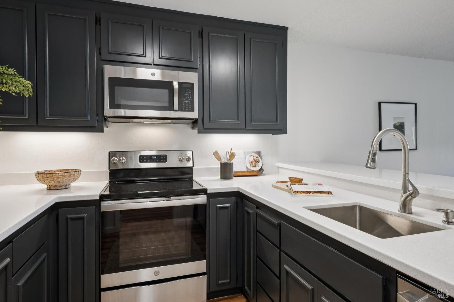 649 Via Casitas Greenbrae CA 94904