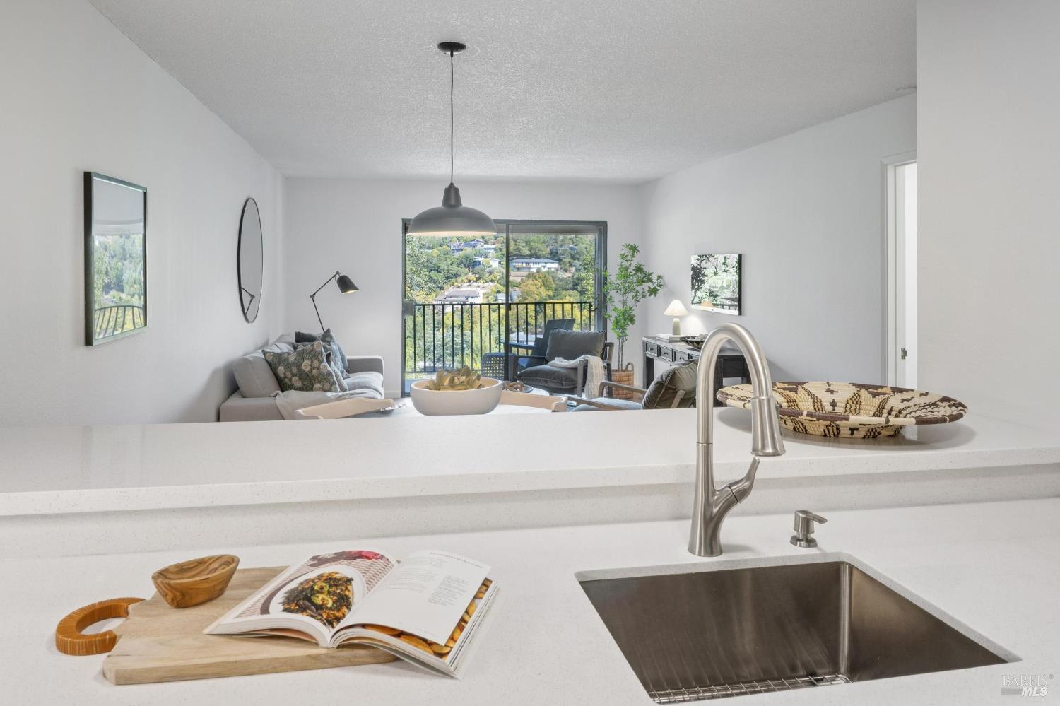 649 Via Casitas Greenbrae CA 94904