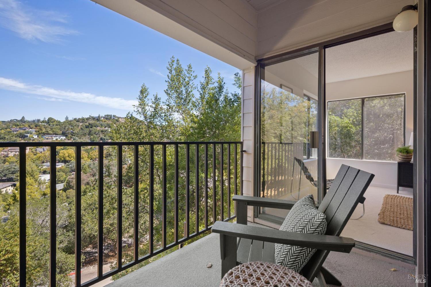 649 Via Casitas Greenbrae CA 94904