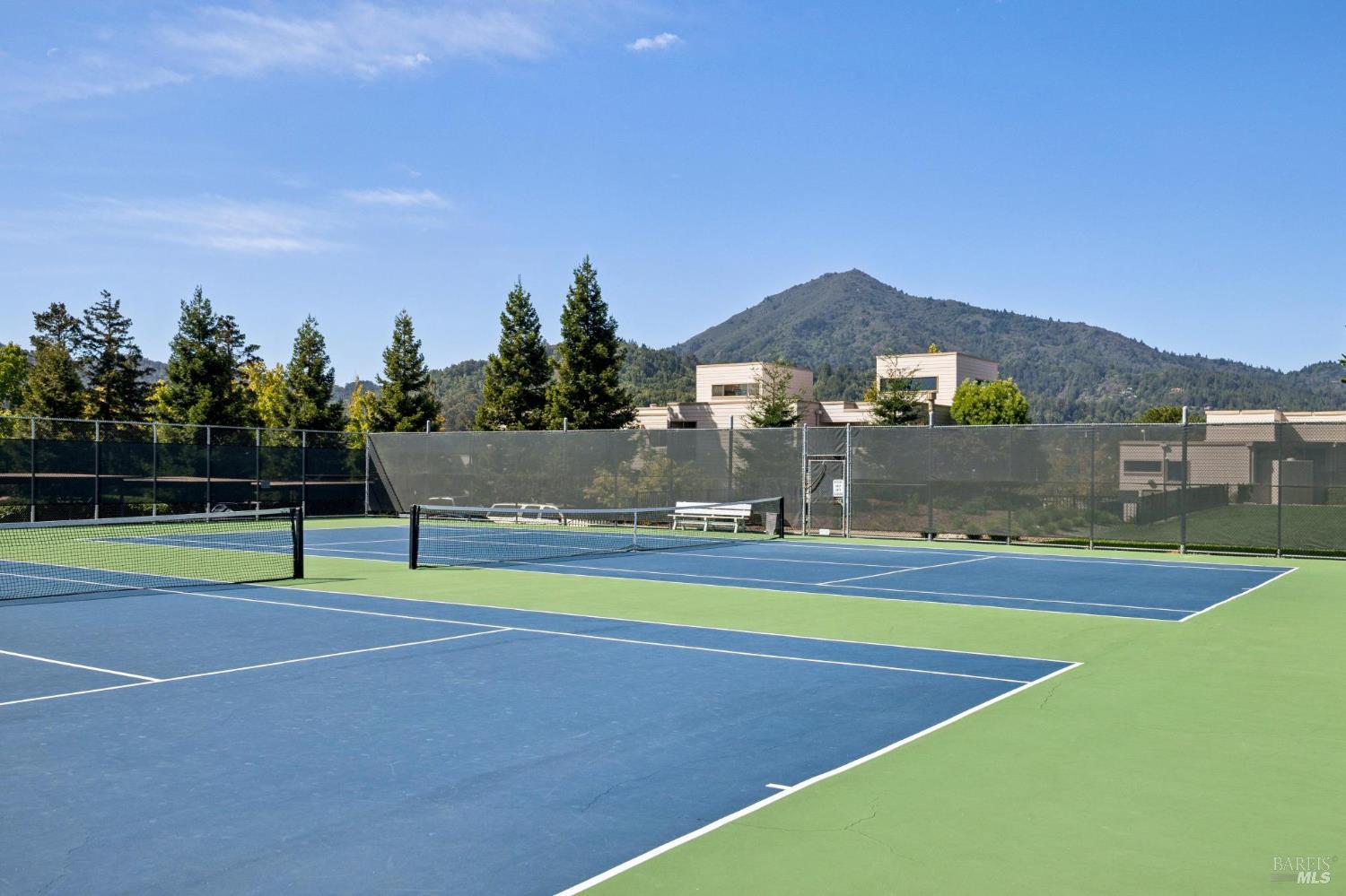 649 Via Casitas Greenbrae CA 94904