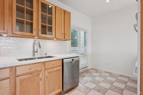 38 Corte Oriental Greenbrae CA 94904