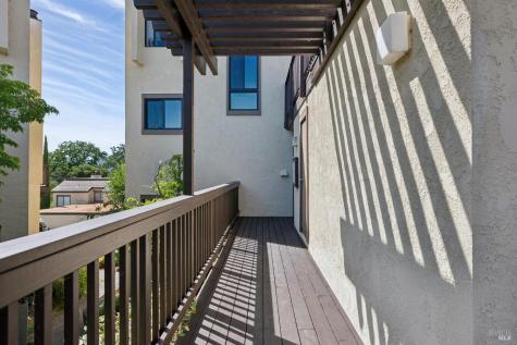 38 Corte Oriental Greenbrae CA 94904