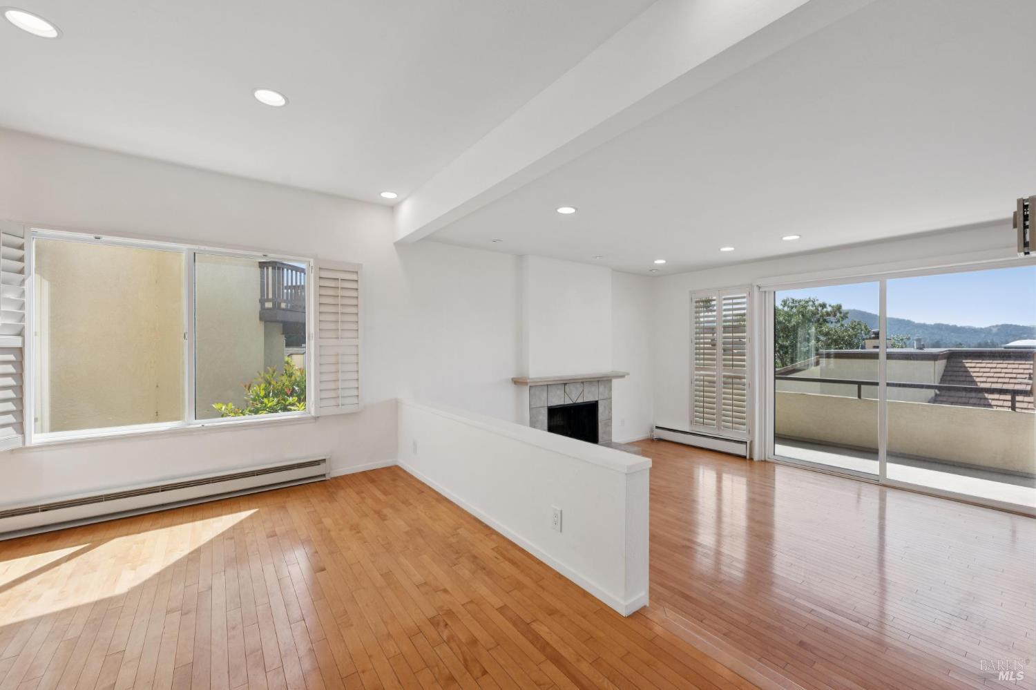 38 Corte Oriental Greenbrae CA 94904