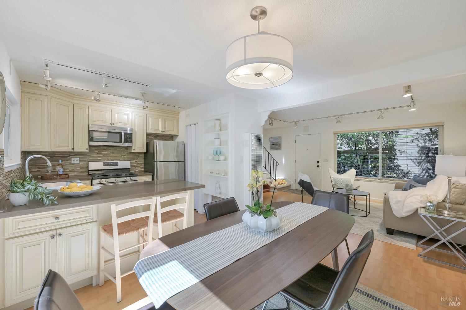 1411 Casa Buena Drive Corte Madera CA 94925