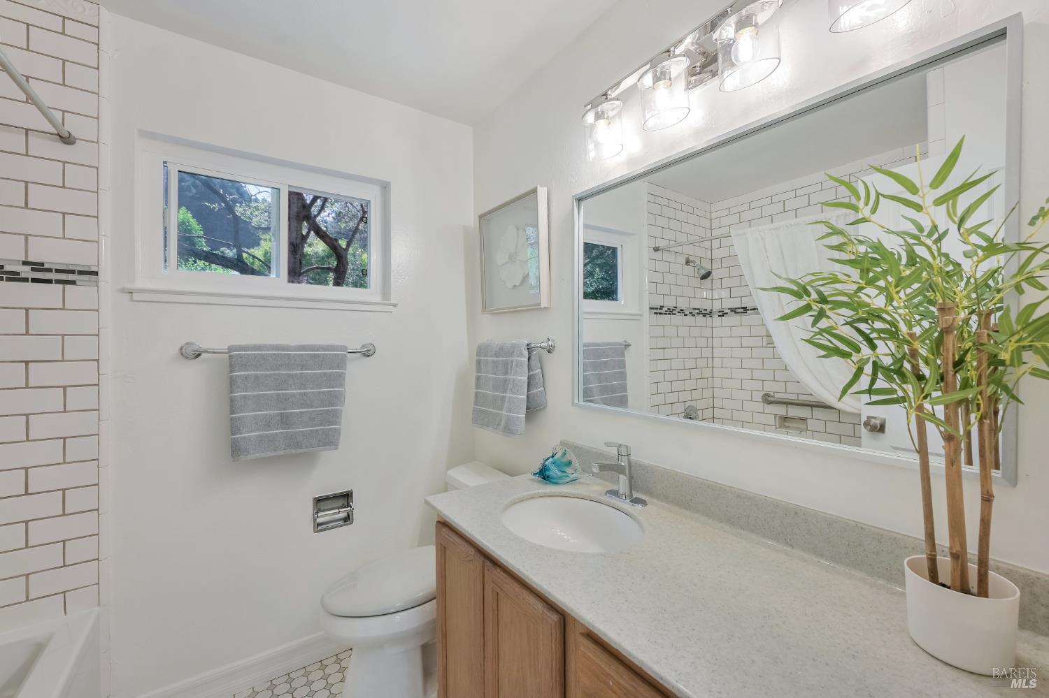 1411 Casa Buena Drive Corte Madera CA 94925