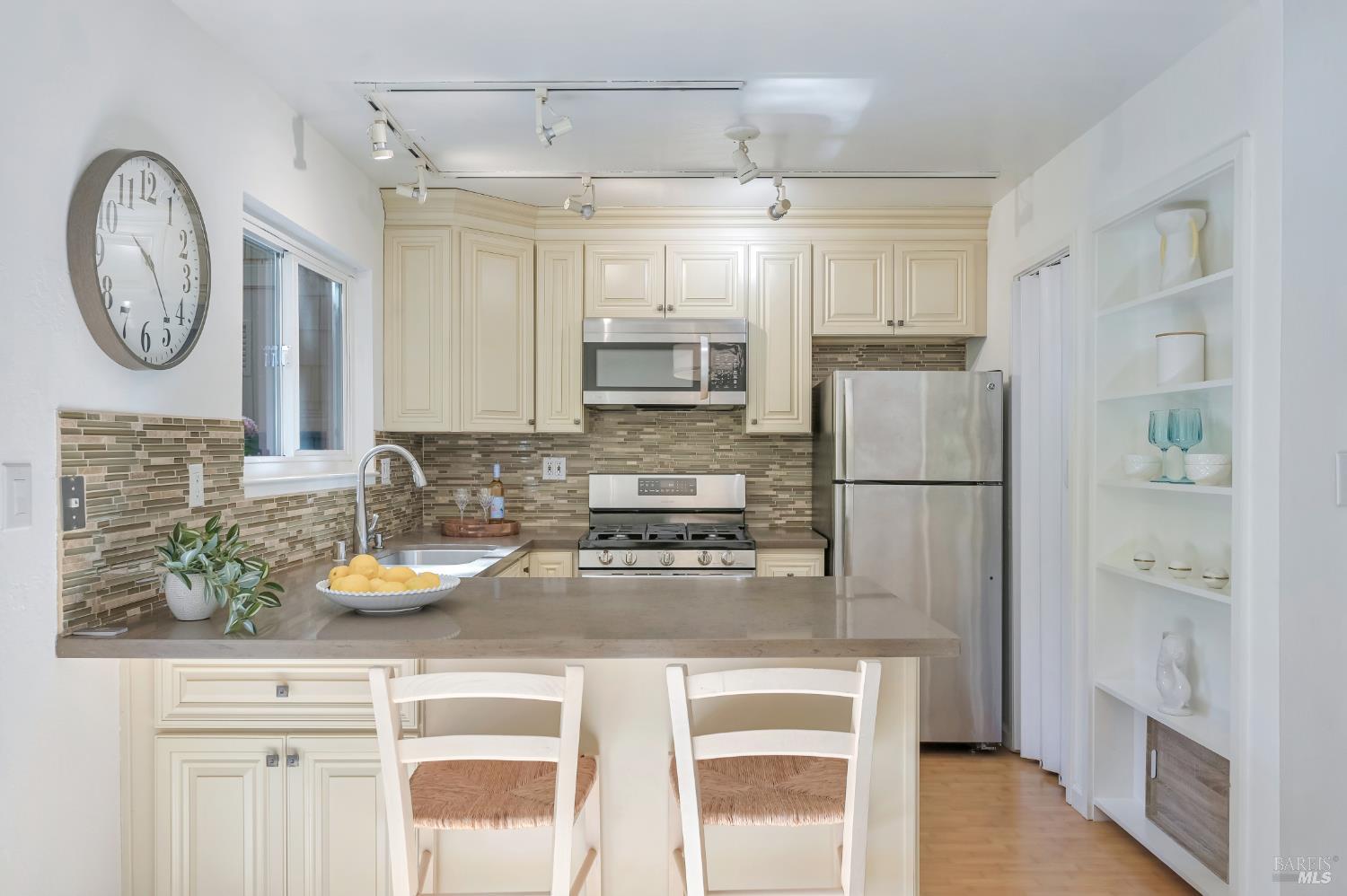 1411 Casa Buena Drive Corte Madera CA 94925