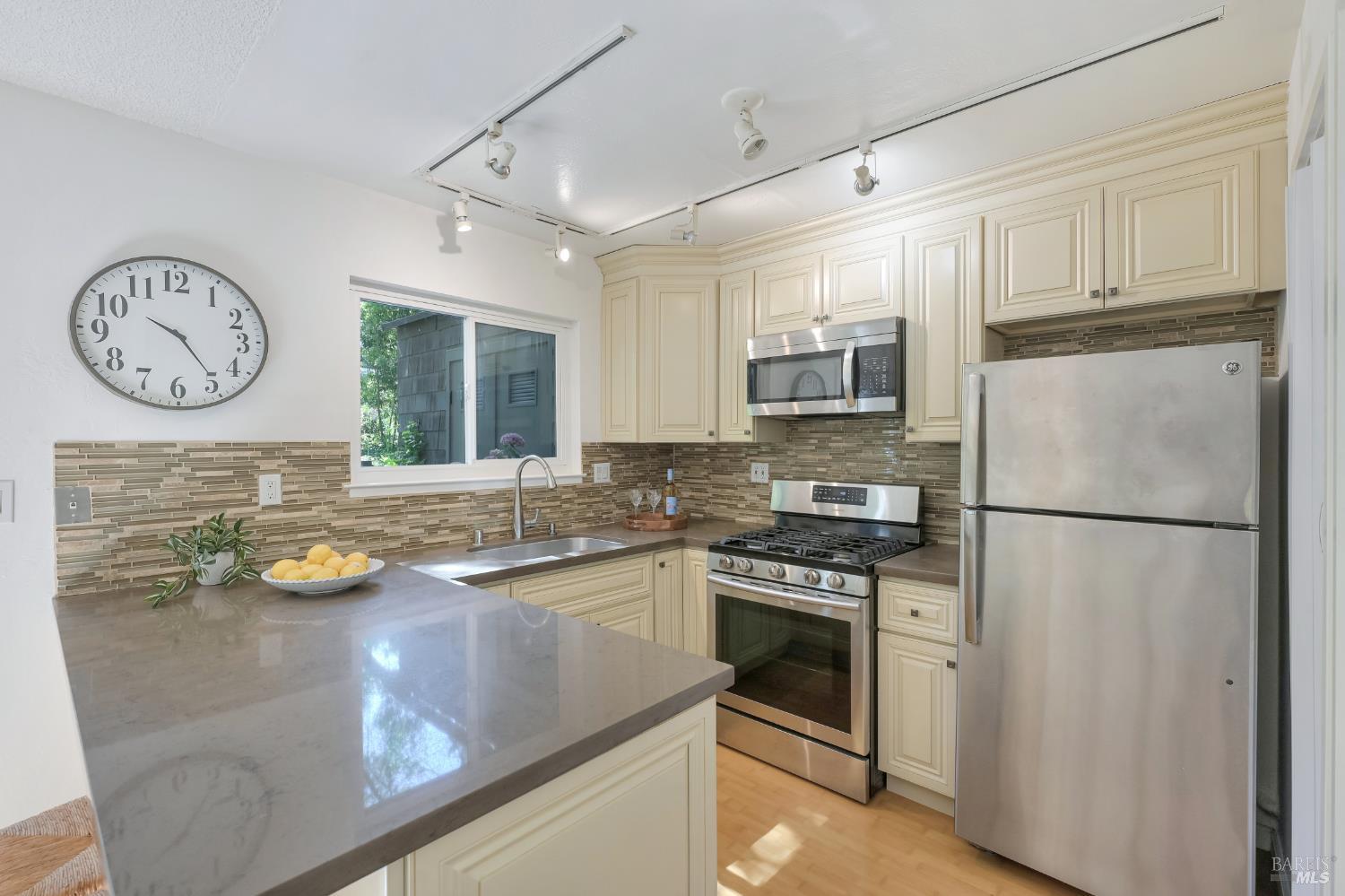 1411 Casa Buena Drive Corte Madera CA 94925