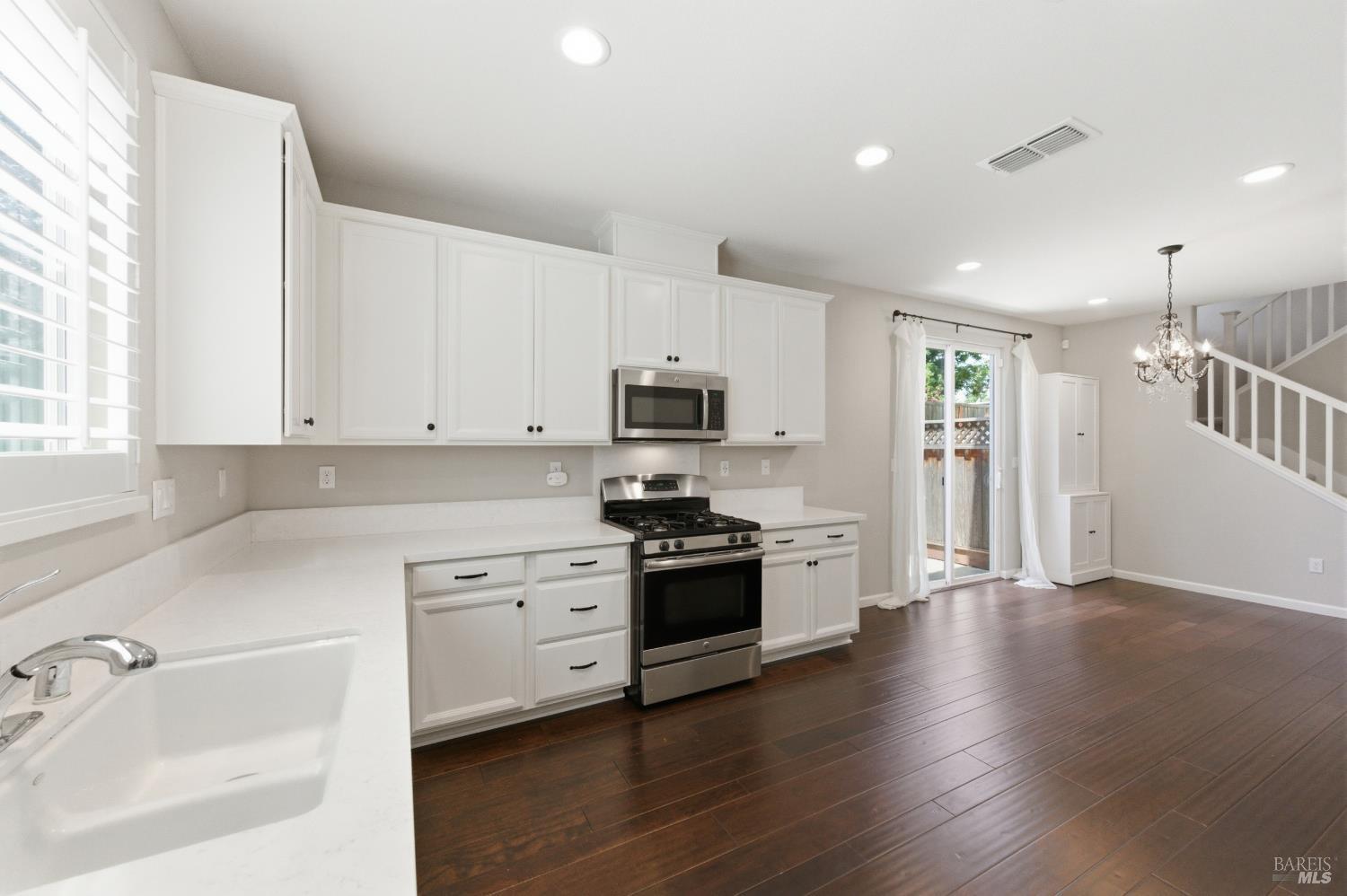 2151 Eva Street Napa CA 94559