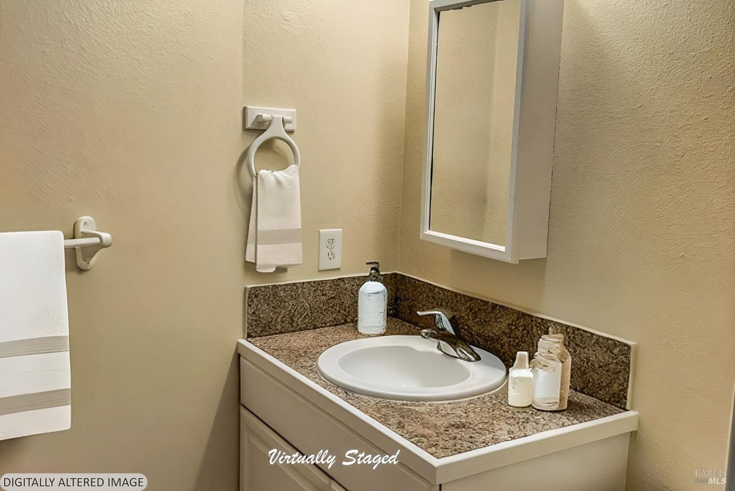 1022 Ruth Place Santa Rosa CA 95401