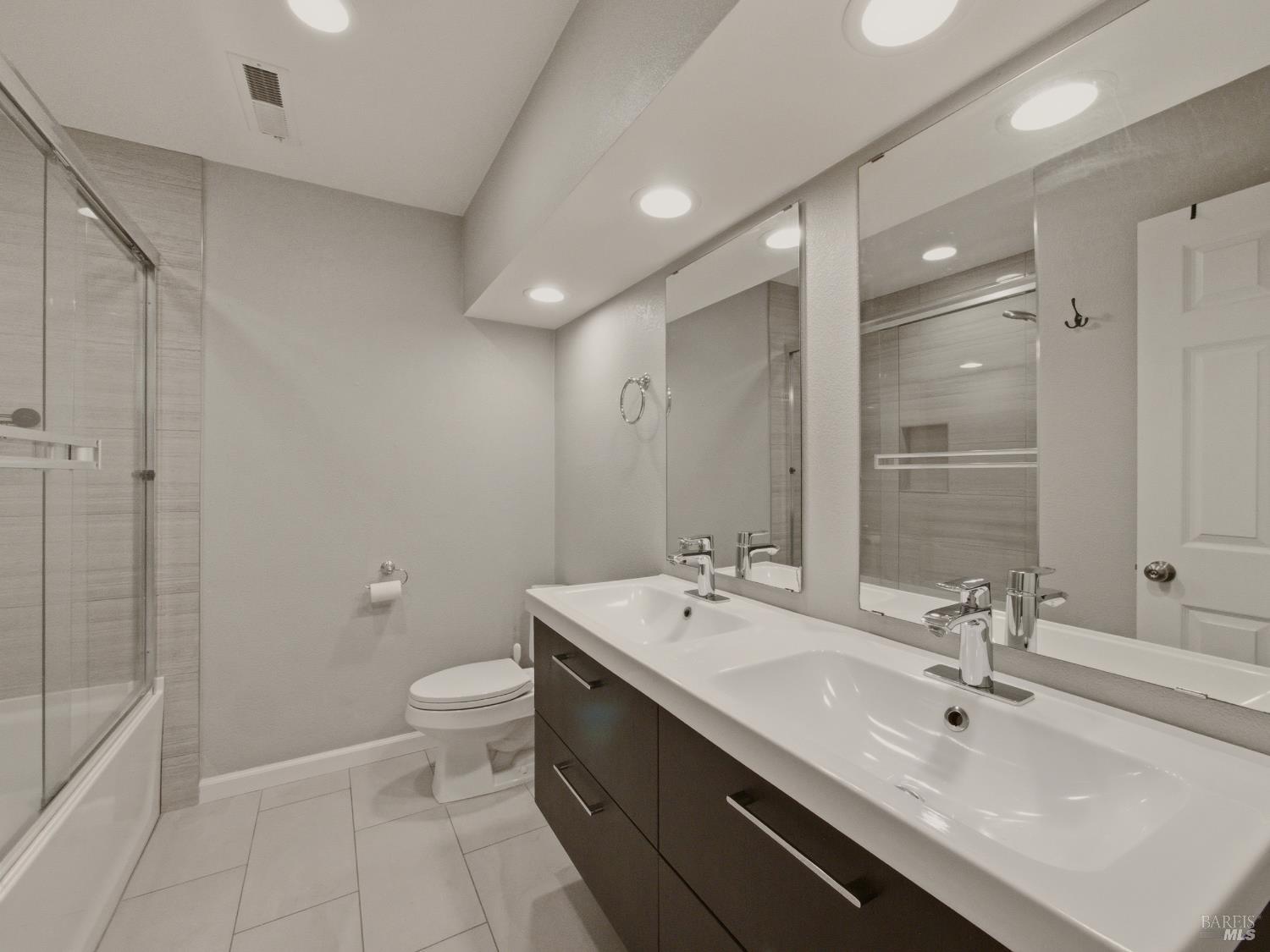 2984 Yulupa Avenue Santa Rosa CA 95405