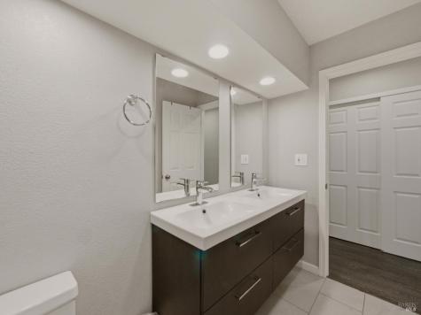 2984 Yulupa Avenue Santa Rosa CA 95405