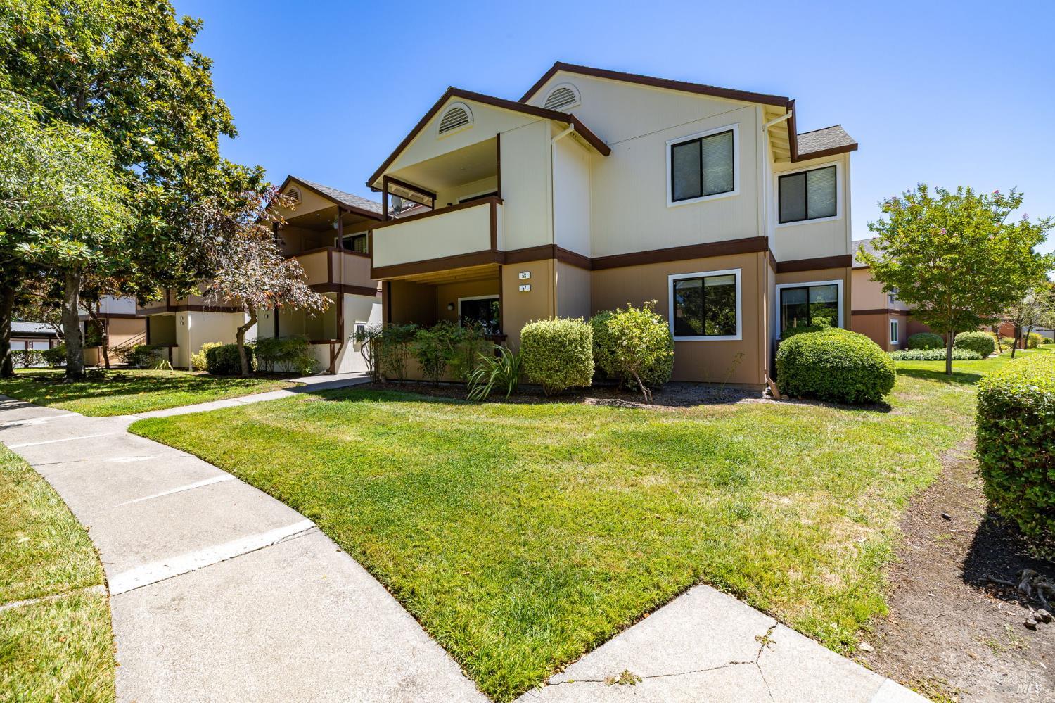 8201 Camino Colegio Drive Rohnert Park CA 94928