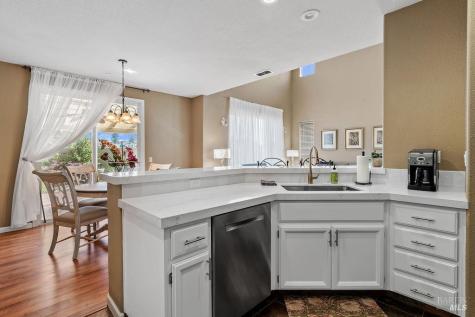 2854 Pearblossom Drive Santa Rosa CA 95407