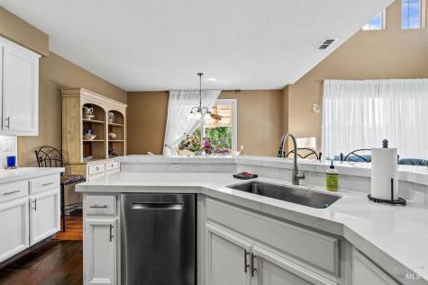 2854 Pearblossom Drive Santa Rosa CA 95407