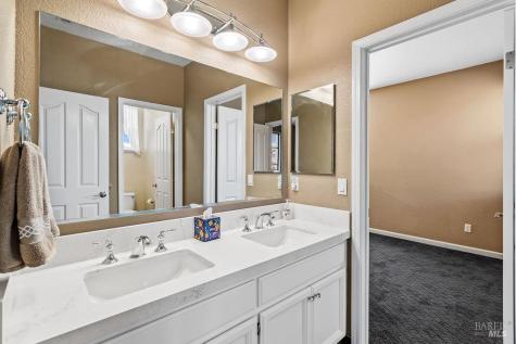 2854 Pearblossom Drive Santa Rosa CA 95407