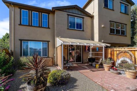 2854 Pearblossom Drive Santa Rosa CA 95407