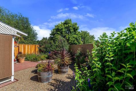 2854 Pearblossom Drive Santa Rosa CA 95407