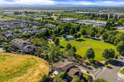 2854 Pearblossom Drive Santa Rosa CA 95407