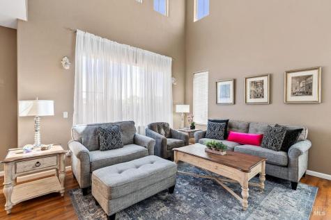 2854 Pearblossom Drive Santa Rosa CA 95407