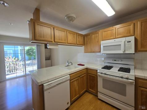 1501 La Esplanada Place Santa Rosa CA 95404