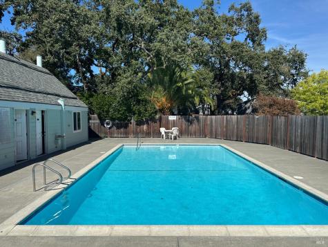 230 Courtyards East Windsor CA 95492