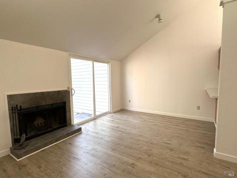 230 Courtyards East Windsor CA 95492
