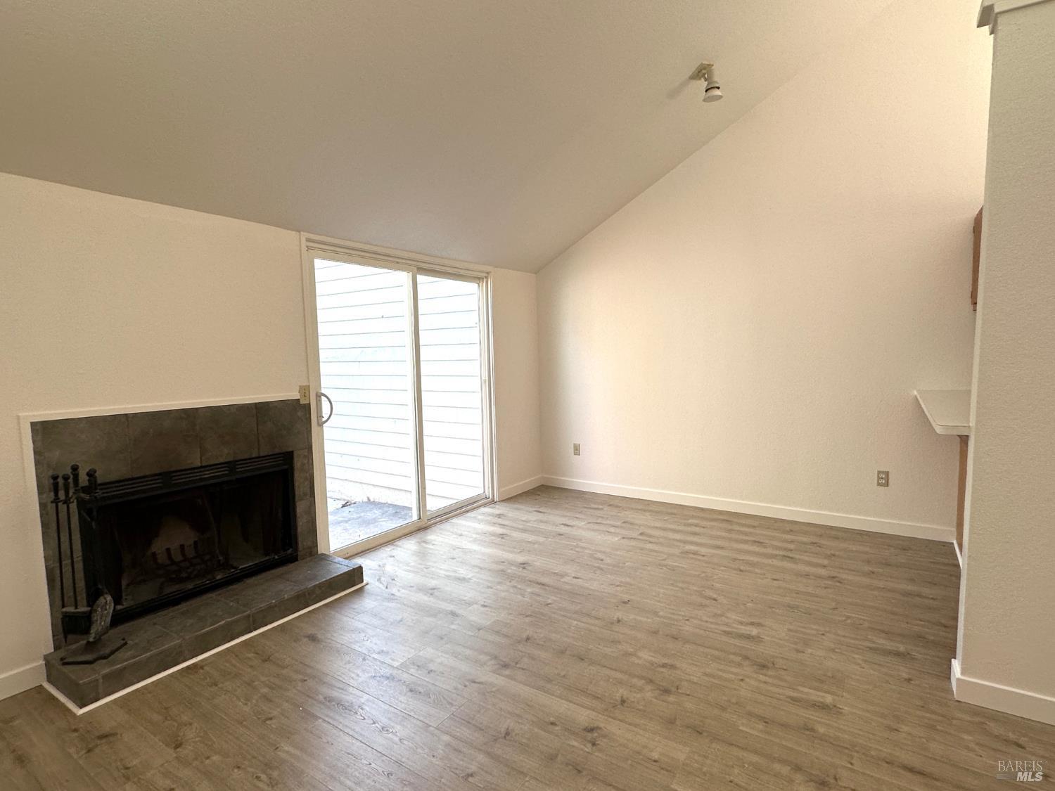 230 Courtyards East Windsor CA 95492