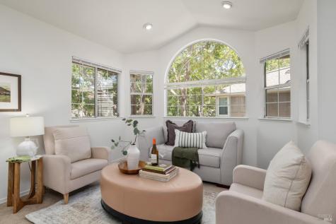 12 Bridle Path Lane Novato CA 94945