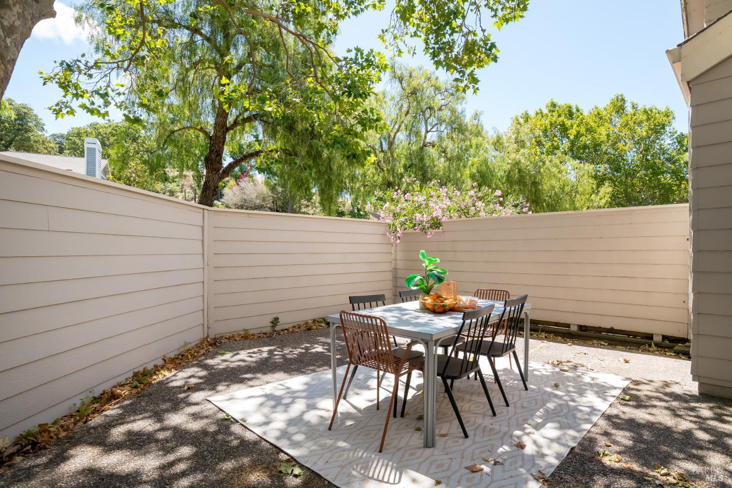 12 Bridle Path Lane Novato CA 94945