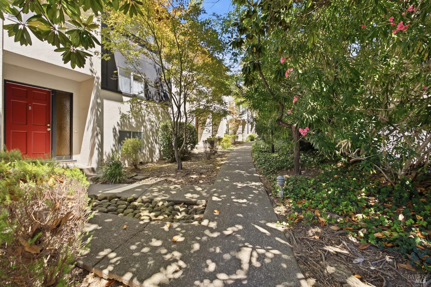 81 Corte Lenosa Greenbrae CA 94904