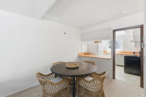 81 Corte Lenosa Greenbrae CA 94904