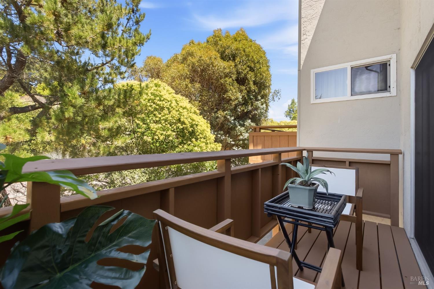 81 Corte Lenosa Greenbrae CA 94904