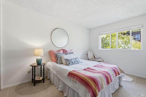 81 Corte Lenosa Greenbrae CA 94904