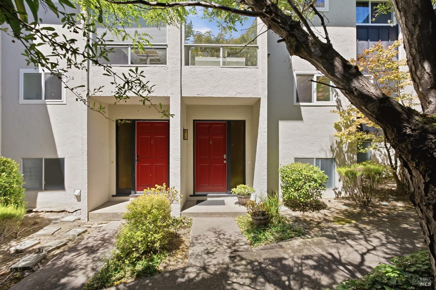 81 Corte Lenosa Greenbrae CA 94904