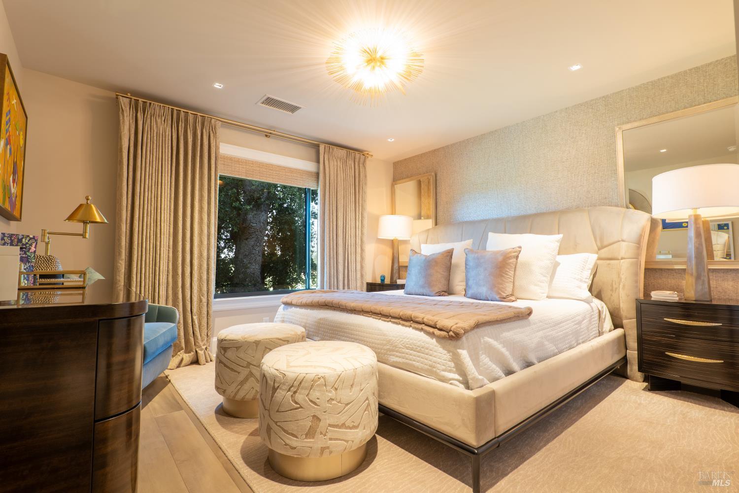 843 Acorn Way Napa CA 94558
