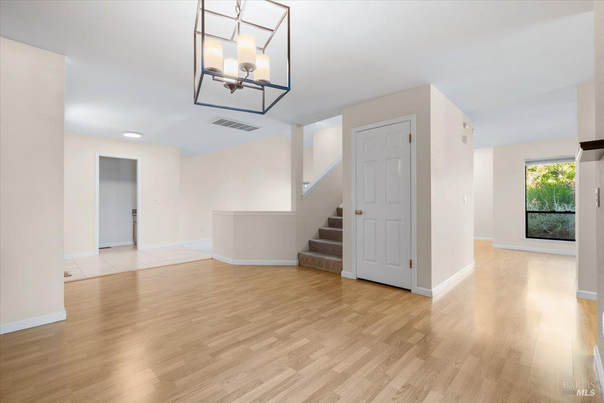 4736 Shade Tree Lane Santa Rosa CA 95405