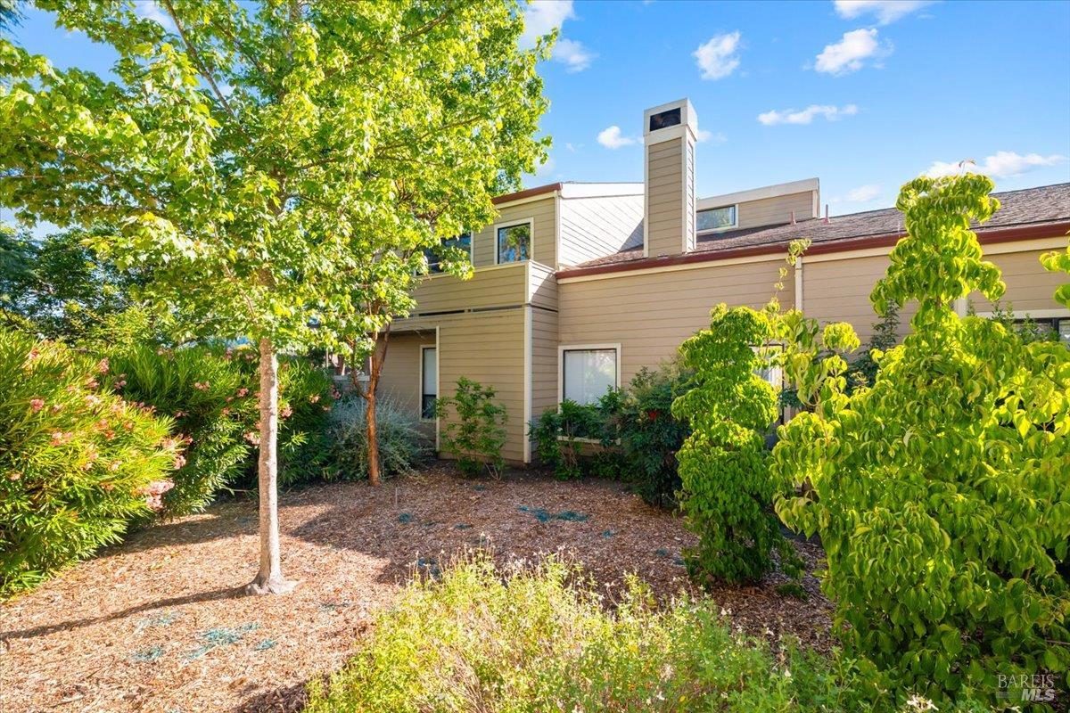 4736 Shade Tree Lane Santa Rosa CA 95405