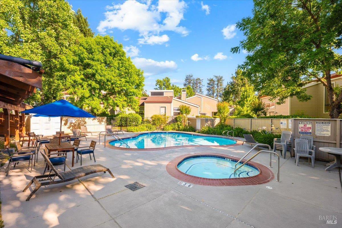 4736 Shade Tree Lane Santa Rosa CA 95405