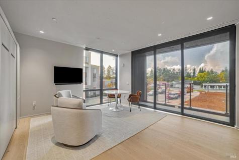131 Sawmill Circle Healdsburg CA 95448